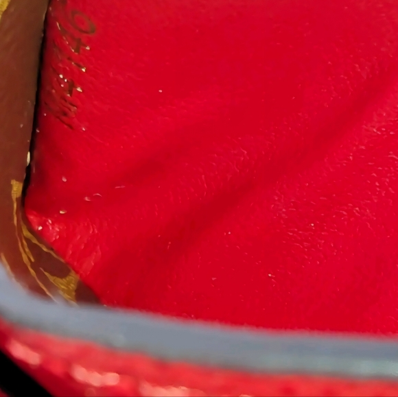 LOUIS VUITTON LIMITED EDITION WORLD TOUR SARAH WALLET NM MONOGRAM CANVAS - Picture 6 of 6